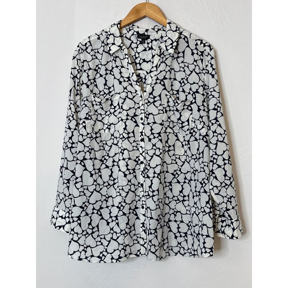 Talbots Nantucket Navy White Heart Graphic Roll Tab Button Front Blouse 3XP